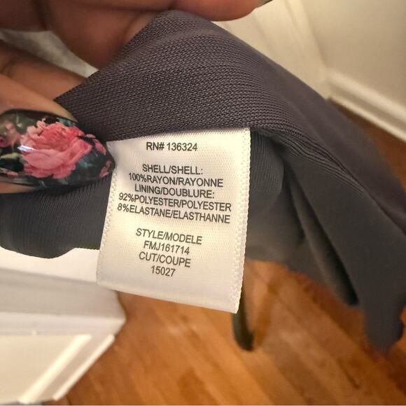 Halston Heritage Silver Twist Column Gown - Picture 11 of 11